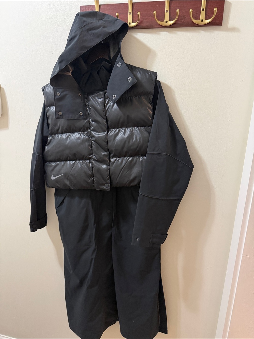 Women Nike Black Hooded Puffer Jacket with Long Shell Size Small